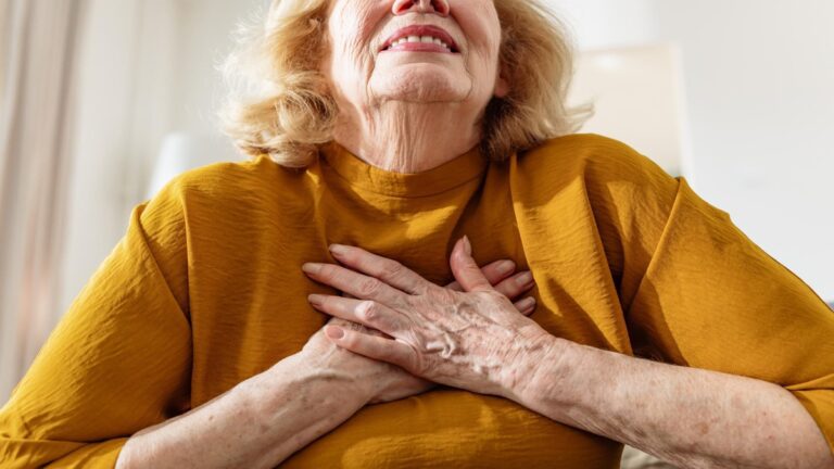 hest pain in seniors warning sign